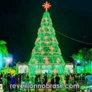 Árvore de Natal em Anchieta no litoral capixaba - Réveillon no Brasil