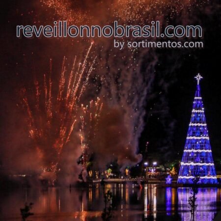 Maricá Árvore de Natal Flutuante na Lagoa de Araçatiba - Maricá Natal iluminado - reveillonnobrasil.com