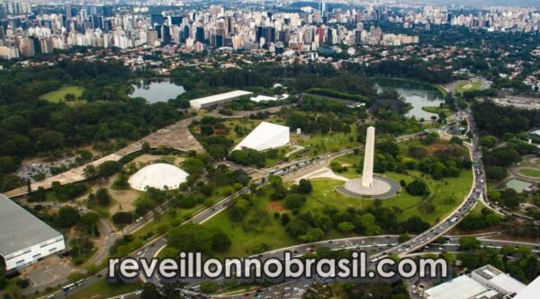 Réveillon 2023 no parque Ibirapuera 2023 : festa com open bar e shows de Henrique & Diego e Turma do Pagode