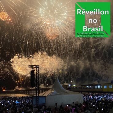 Tramandaí Réveillon no litoral norte gaúcho : queima de fogos e shows na beira mar próximo a Plataforma